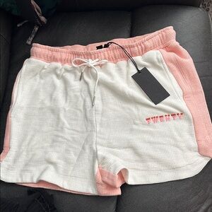 Twenty Women's Shorts in White and Pink